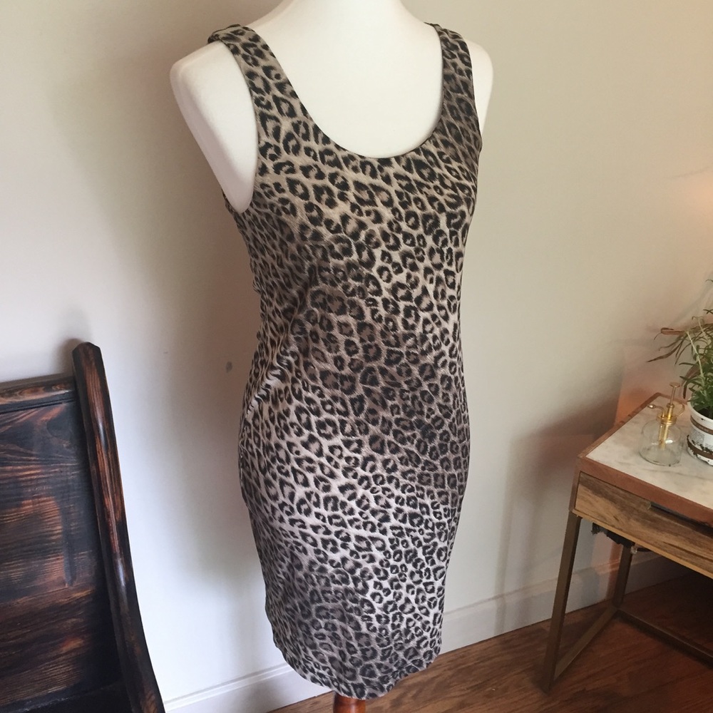 🎉 Alice + Olivia Leopard Print Midi Dress - Picture 2 of 8